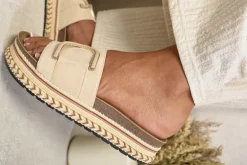 Beige Camille Decorated Platform Sandals<IKRUSH Best