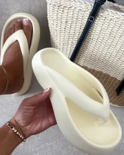 Beige Cora Chunky Platform Flip-Flops Sandals<IKRUSH Fashion