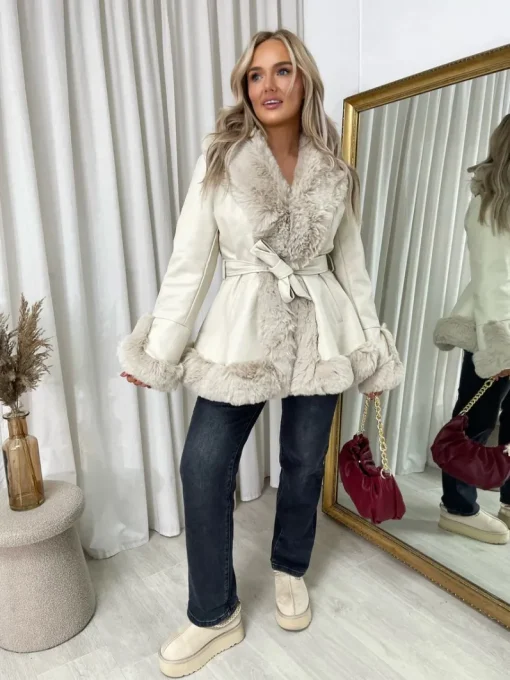 Beige Janna Faux Fur Trim Winter Jacket<IKRUSH Clearance