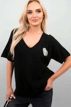 Black Della Short Sleeve V-Neck Oversized Rhinestone Heart Detail Top<IKRUSH Hot