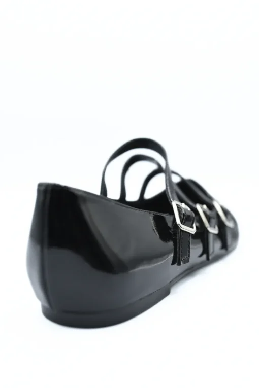 Black Gwen Strappy Buckle Detail Flat Shoes<IKRUSH New