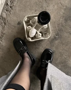 Black Izzah Chain Detail Casual Slip On Shoes<IKRUSH Online