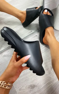 Black Lou Slip On Sandals<IKRUSH New