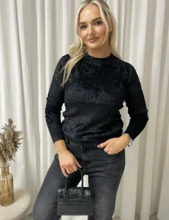 Black Stella Fitted Long Sleeve Fluffy Knitted Top<IKRUSH Clearance