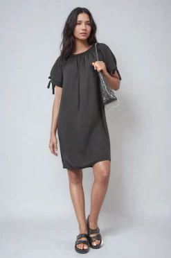 Black Tessa Knot Cuff Off Shoulder Mini Dress<IKRUSH Discount
