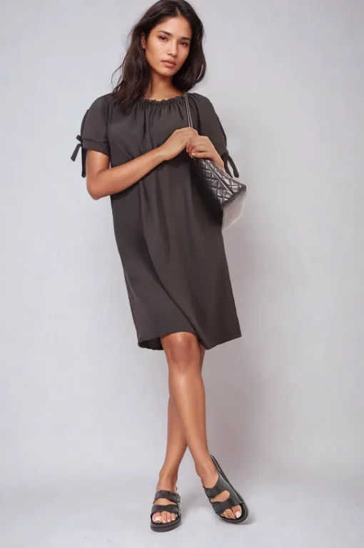 Black Tessa Knot Cuff Off Shoulder Mini Dress<IKRUSH Discount