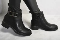 Black Valeria Buckle Side Zipper Closure Ankle Boots<IKRUSH Clearance