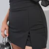 Black Veronica Highwaist Mini Skort with Slit<IKRUSH Online