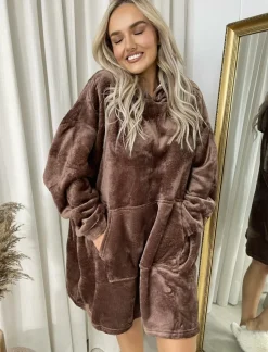 Brown Sonya Oversized Fluffy Winter Blanket Hoodie<IKRUSH Fashion
