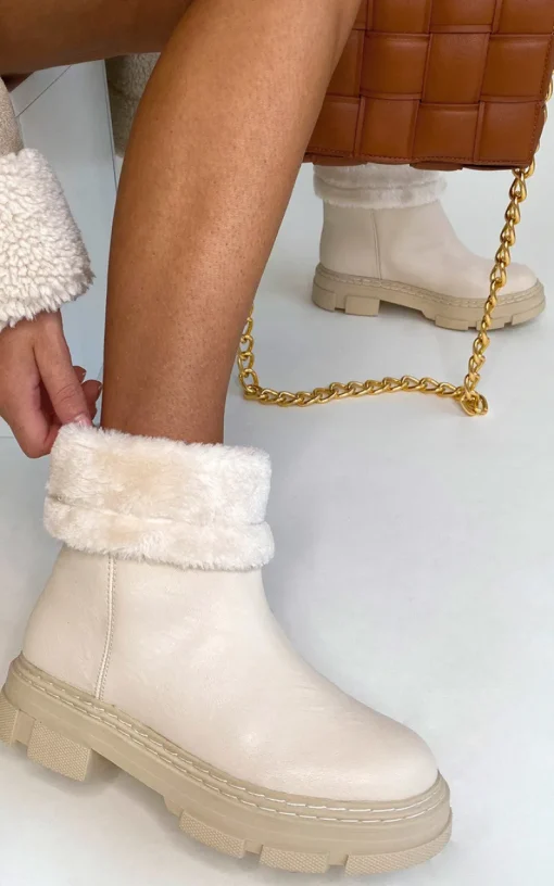 Cream Cassie Faux Leather Fluffy Bow Ankle Boots<IKRUSH Fashion