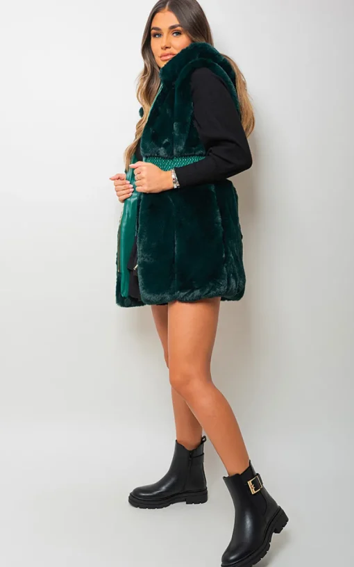 Green Emilee Faux Fur Zip Up Gilet<IKRUSH Fashion