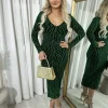 Green Evelyn Printed V-Neck Long Sleeve Glitter Midi Dress<IKRUSH Clearance