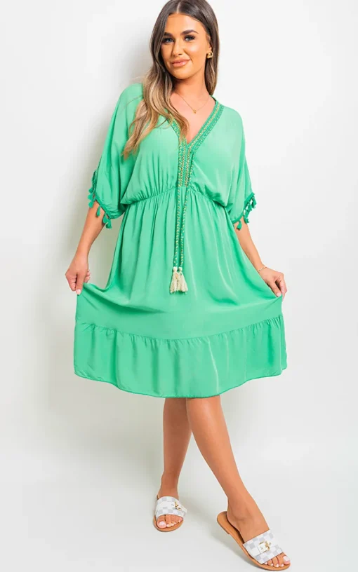 Green guc Maja V-Neck Short Sleeve Midi Dress with Tassel Detail<IKRUSH Sale