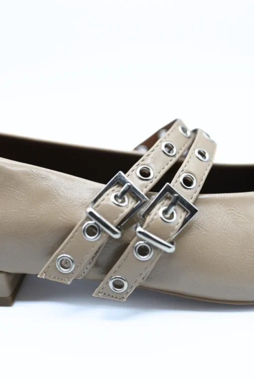 Khaki Caryn Low Heel Double Buckle Eyelet Strap Pointed Flat Shoes<IKRUSH Online