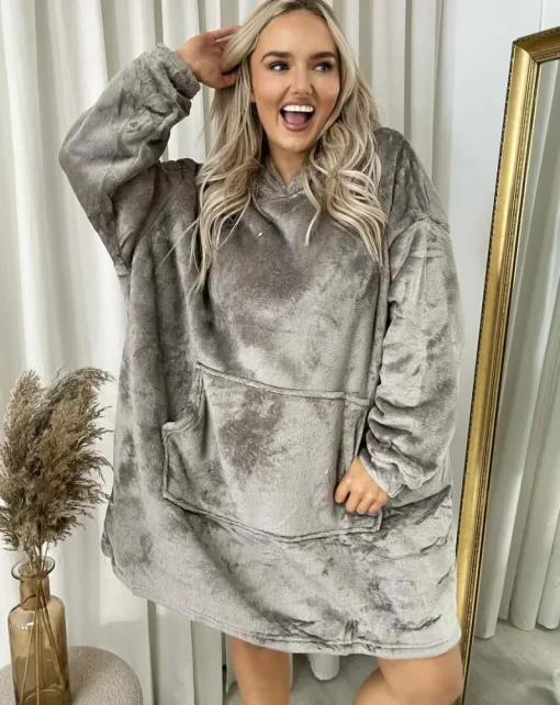 Taupe Sonya Oversized Fluffy Winter Blanket Hoodie<IKRUSH Fashion