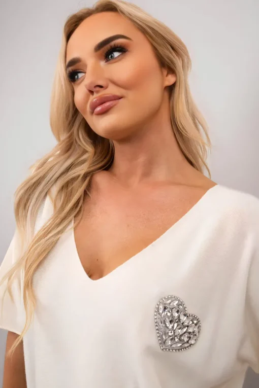 White Della Short Sleeve V-Neck Oversized Rhinestone Heart Detail Top<IKRUSH Sale