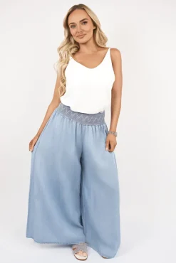 White Vanya Sleeveless Scoop Neck Relaxed Fit Top<IKRUSH Clearance